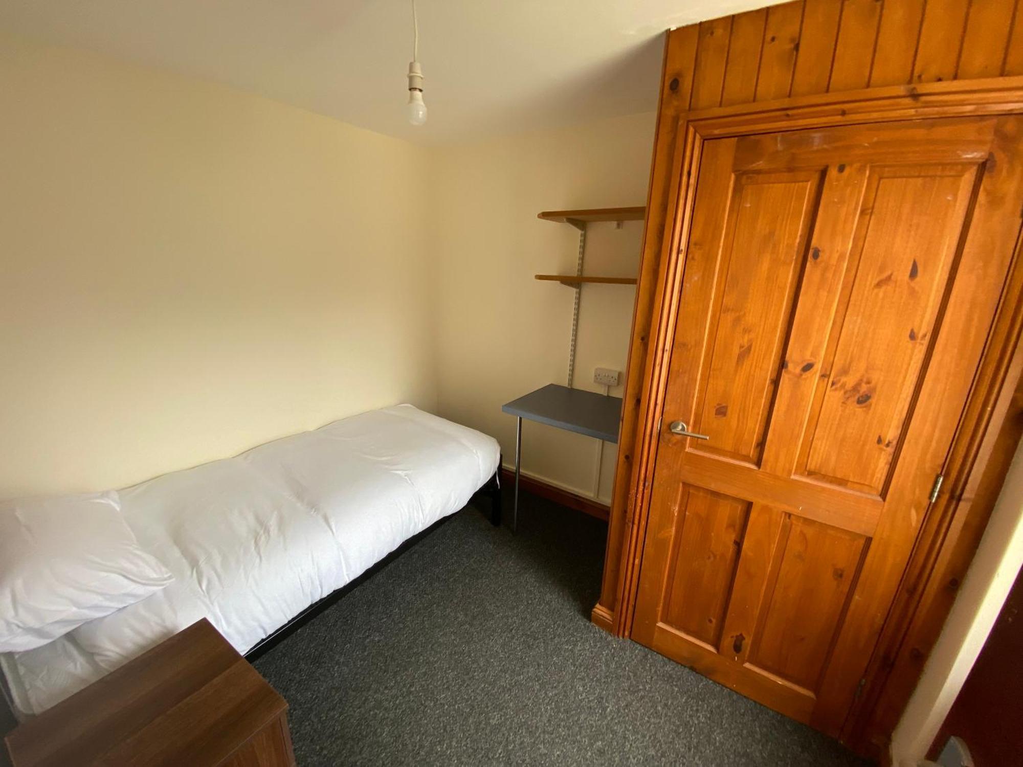 Room In A Shared House Bangor  Exteriér fotografie